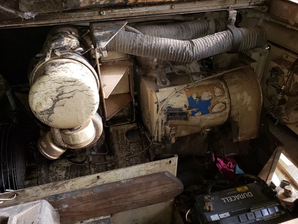 Compresor de aire remolcable diésel Ingersoll Rand construcción de martillos Foto 4 de 4