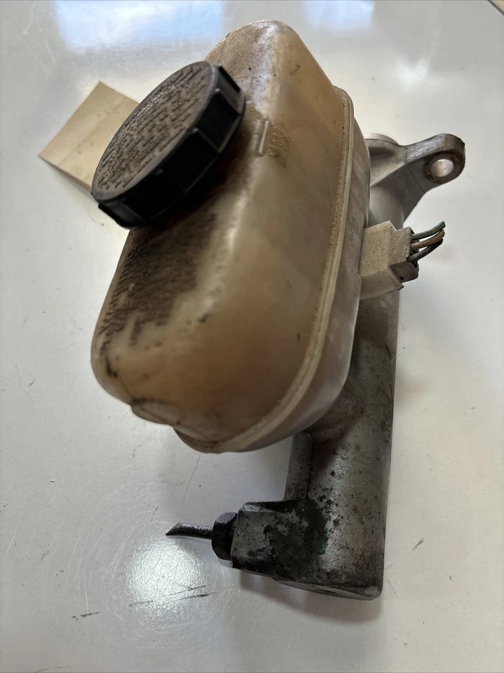 Ford E350 Club Wagon 1993-1996 furgoneta cilindro maestro de freno OEM  Foto 3 de 4