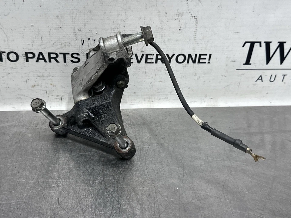 2009-2014 Acura TSX Engine Bracket Passenger Right Motor Mount OEM K24Z3 - Image 3 of 4