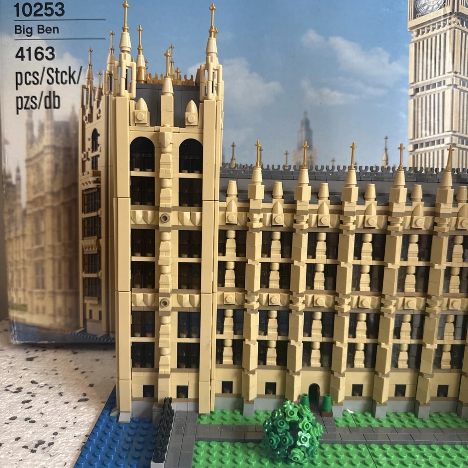 LEGO Creator 10253 Big Ben, photo 2 of 5