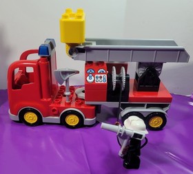 Lego Duplo 10592 Fire Truck Complete Set Fireman Firefighter Flame
