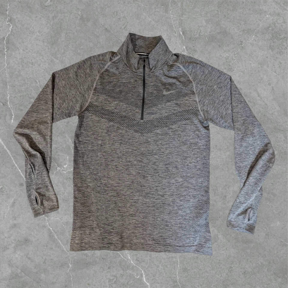 Nike Pullover Tejido para Correr 1/2 Cremallera Hombres Mediano Dri Fit Malla Reflectante Gris Foto 2 de 4