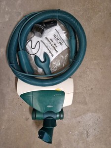 2 Vorwerk staubsauger Inkl. viel Zubehör