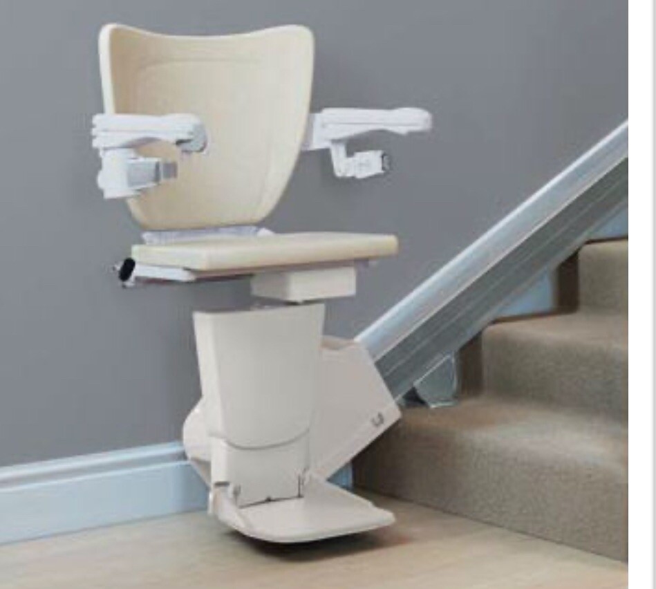 HANDICARE 1100 THE SLIMMEST STRAIGHT STAIRLIFT *NEW*UK eBay