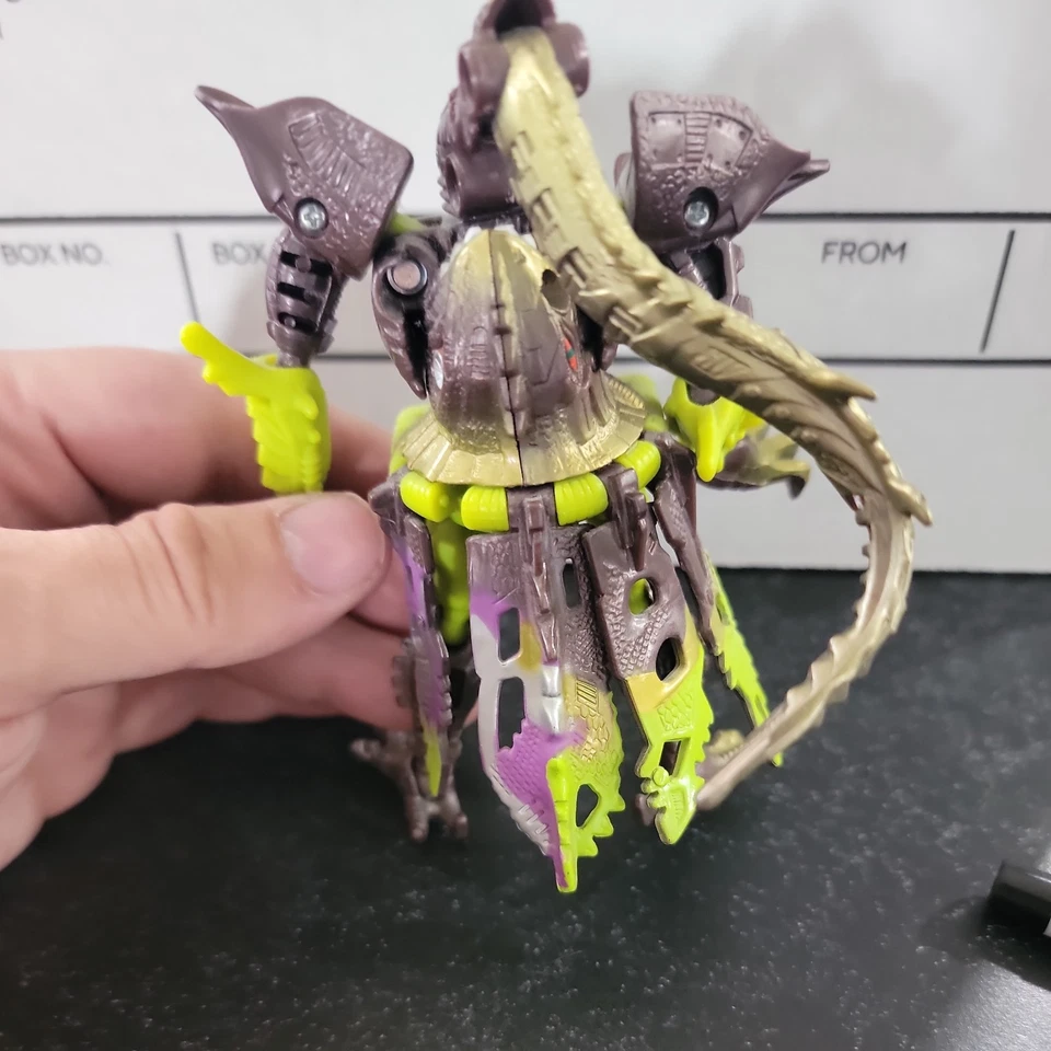 Transformers Universe 2003 Deluxe Class Reptilion - Image 3 of 3