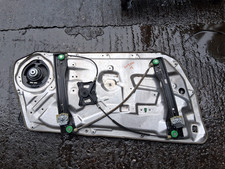 2015 MERCEDES BENZ C CLASS W204 OSF DRIVER SIDE FRONT WINDOW MOTOR REGULATOR