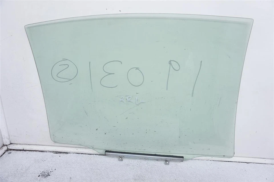 1998-2000 Lexus Gs400 Sedan 4Dr Rear Left Driver Door Glass Window 68114-30580 - Image 2 of 4