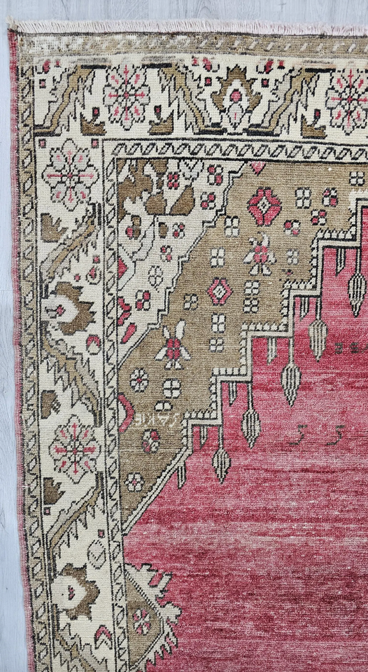 High Quality rug, Pink Area rug, AUCTION rug, Vintage Rug, 6x9 rug
