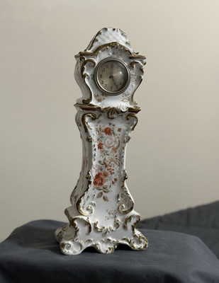 Porcelain Floral Mantel Clock Mechanical Analog Gold Accents Model 389