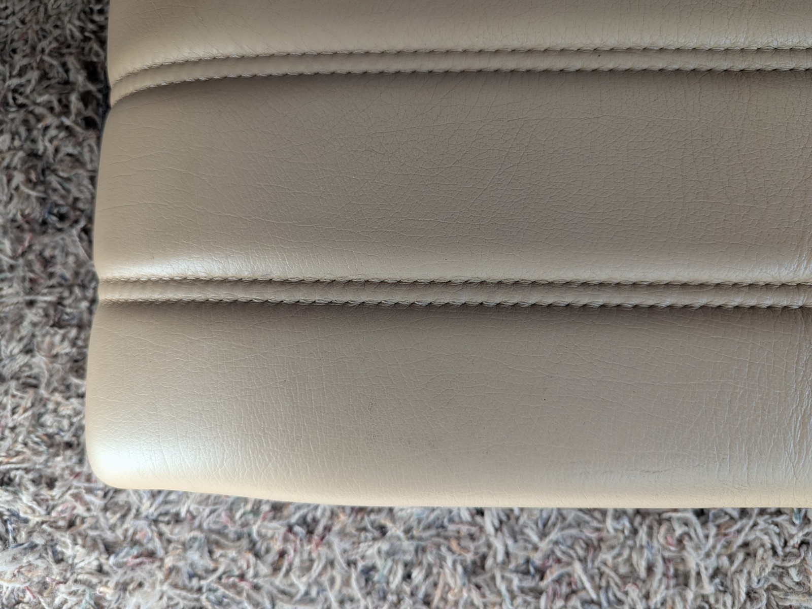 Maserati GranTurismo S 2008-2012 Front Right Upper Seat cushion Beige