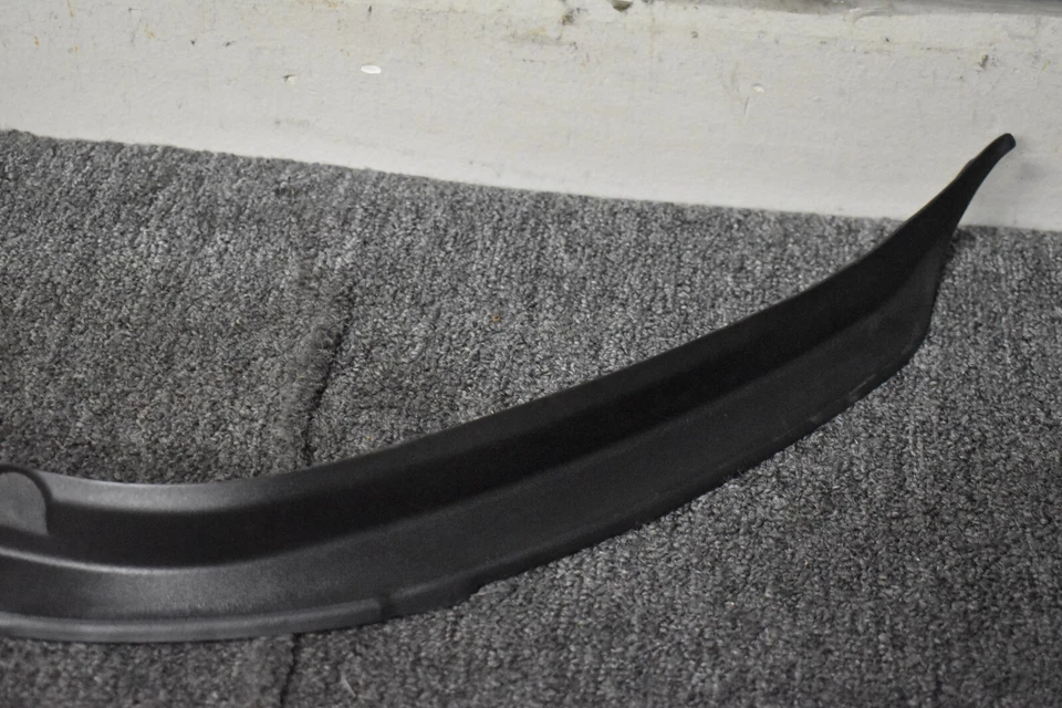 Mercedes Benz C 63 AMG S 2015-2020 base lado izquierdo moldura OEM de fábrica Foto 3 de 4