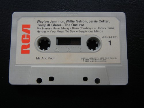 WANTED THE OUTLAWS WAYLON JENNINGS WILLIE NELSON 1976 RCA 1321 cassette - Picture 2 of 5