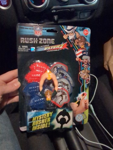 NFL Rush Zone Flyerz Starter Pack Limited Edition, RARE - 第 1/2 張圖片