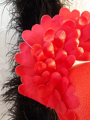 VTG RETRO WOMEN'S HAT🌺 1990 RED CREST DRAMA 10" HT ANN MARIE M-L STATEMENT - Picture 8 of 16