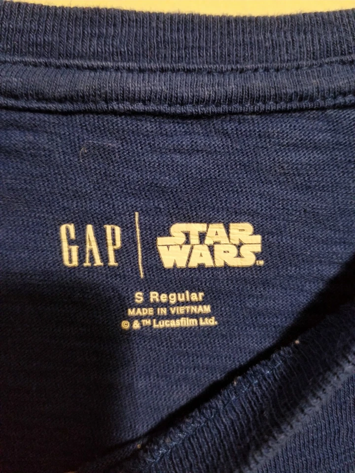 Gap Star Wars Stormtrooper Boy's T-Shirt Size S (6-7)/P Regular Brilliant Blue - Image 3 of 4