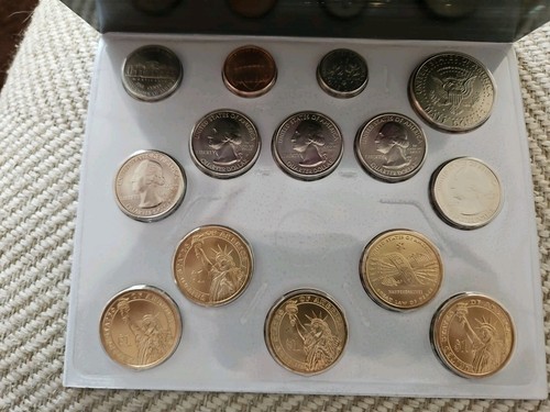 2010 Denver And Philadelphia United States Uncirculated Coin Set 28 Coins - Picture 3 of 7