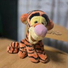 Disney Store Curly-tail Tigger Plush Stuffed Animal Winnie The Pooh