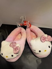 Hello Kitty Womens Fluffy Faux Fur Slippers Sizes 7/8 NEW Pink Nordstrom Rack