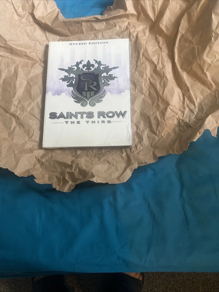 Saints Row The Third: Studio Edition Official Game Strategy Guide by Prima - Image 4 of 4