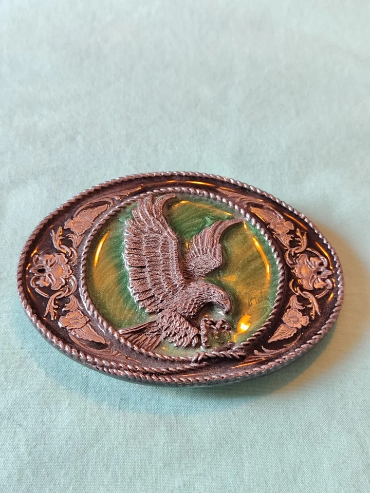 De colección 1991 Siskiyou Cinturón Hebilla Esmalte Verde Peltre Caza Buceo Águila Majestuosa Foto 3 de 4