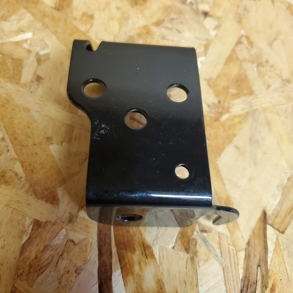 Harley-Davidson Heritage Springer Spot Lights Switch and Choke Bracket 69127-97 - Изображение 4 из 4