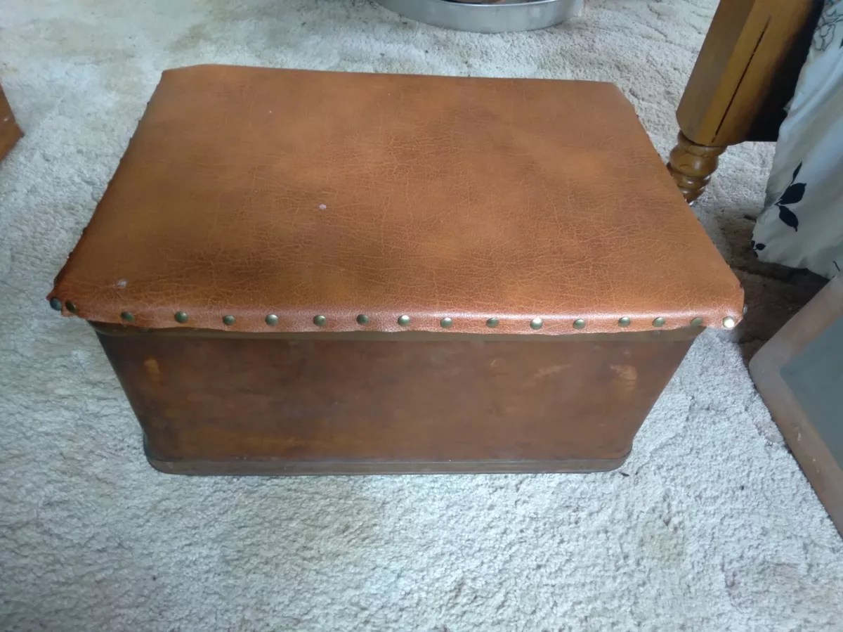 Vintage Pearl Wick Adjustable Leg Lounger With Wheels