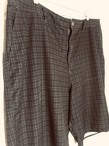 Quicksilver Men’s 40 Broad Shorts 10” Inseam Quick Dry Surf Swim Skateboard - Picture 2 of 4