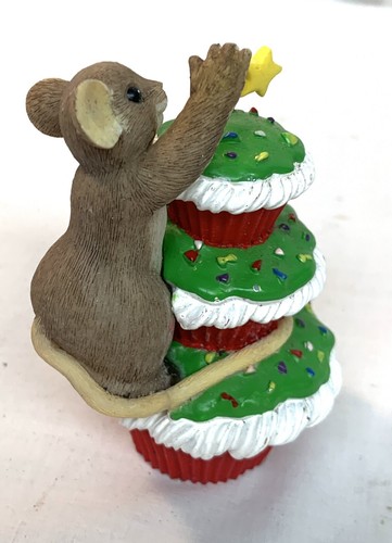 Charming Tails MERRY CHRISTMAS CUPCAKE Figurine No Box - Picture 3 of 5