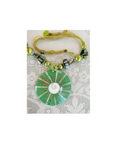 Große Halskette und Anhänger mit Lucia Auge