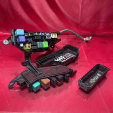 ☑️ 01-05 LEXUS IS300 ENGINE BAY UNDER HOOD MAIN FUSE RELAY JUNCTION BOX SET OEM