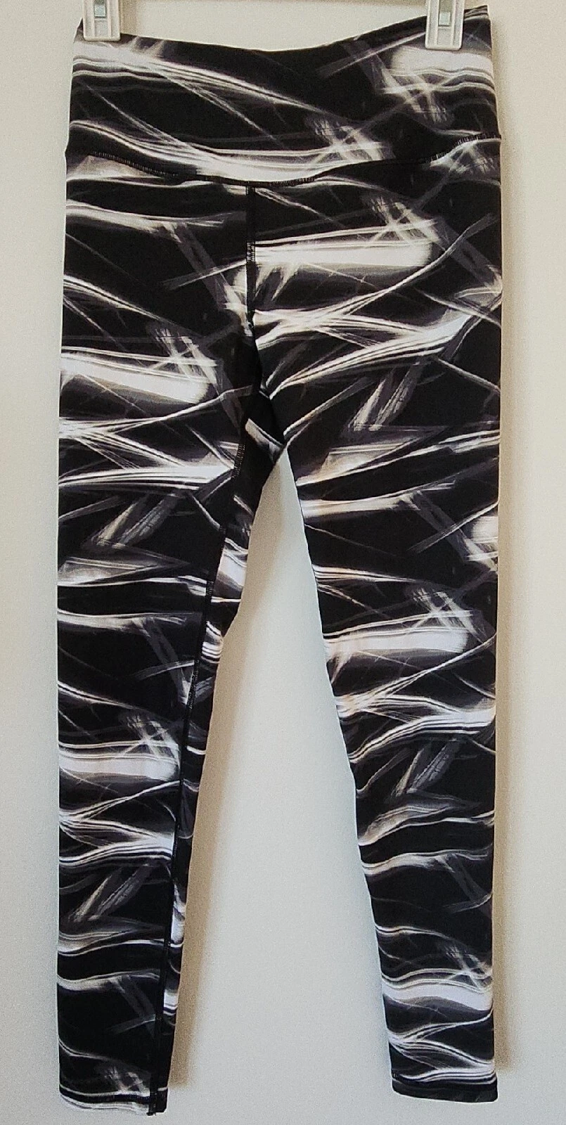 victoria-secret-vs knockout patterned leggings