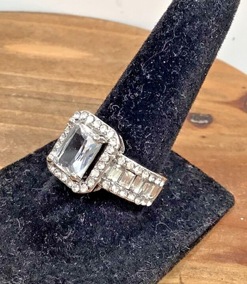 Silver Tone Square Cut Cocktail Ring Rhinestones Size 6 3/4
