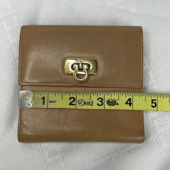 ★FERRAGAMO★ Gancini Compact Wallet Black 22D780726512 22D7 Ferragamo Gancini Compact Wallet Black | eBay
