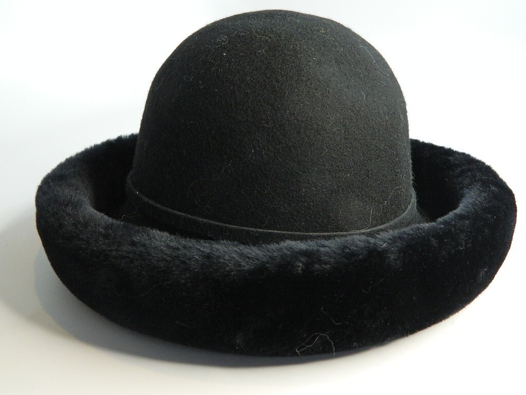 Vintage Betmar New York Womens 100% Wool Union Made in USA Black Hat Size  1\8
