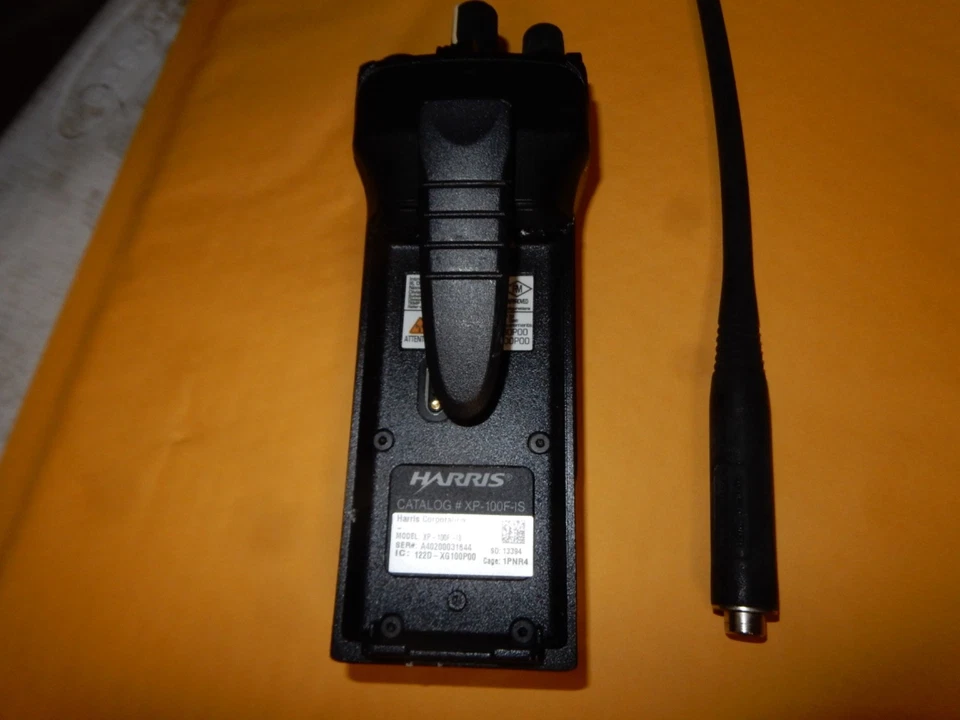 Rádio Harris Unity XG-100 espectro total modelo XP-100F - sem bateria - Imagem 3 de 4