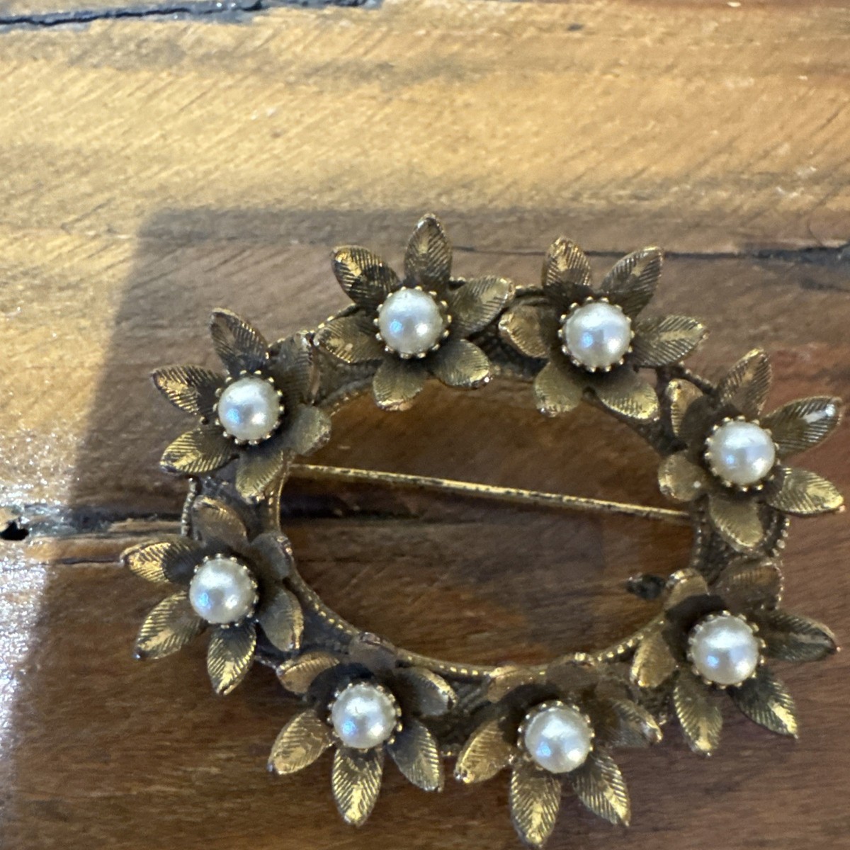 5 Vintage Brooches View 4