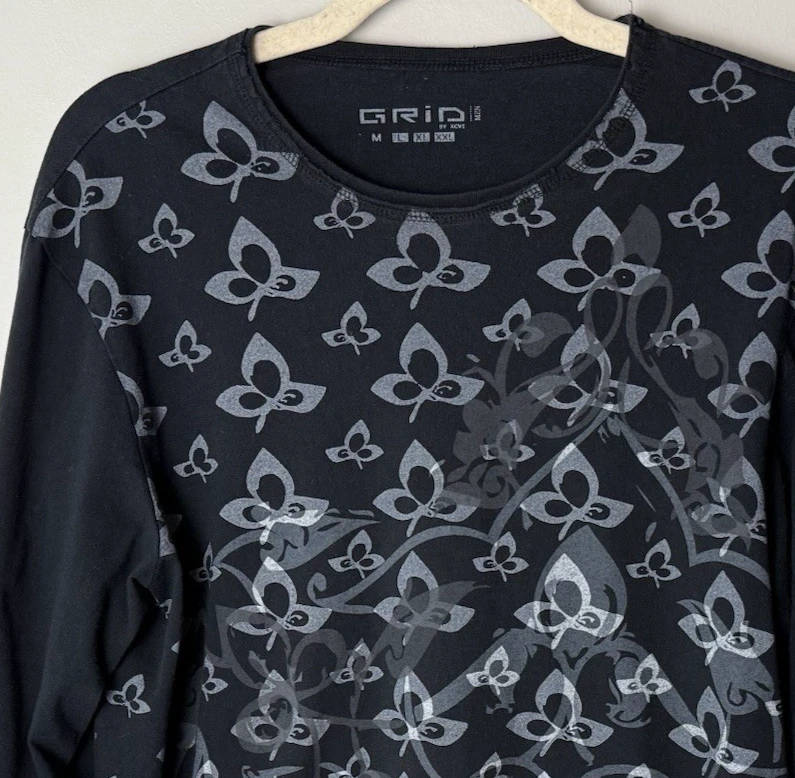 Мужская футболка XCVI размер средний графическая футболка с длинными рукавами черная серая хлопковая - Изображение 3 из 4