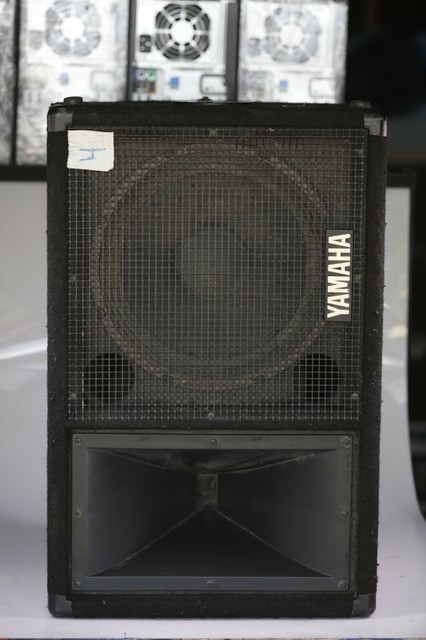 yamaha floor monitor