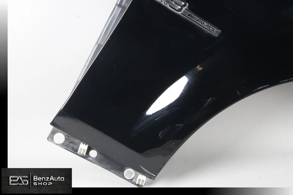 Panel de guardabarros delantero derecho del lado del pasajero 12-14 Mercedes C63 AMG 6,3 L negro OEM Foto 2 de 4
