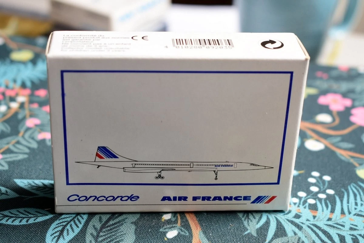 Lot 13 maquettes avion caravelle ilyushin Comet DC10 Air France