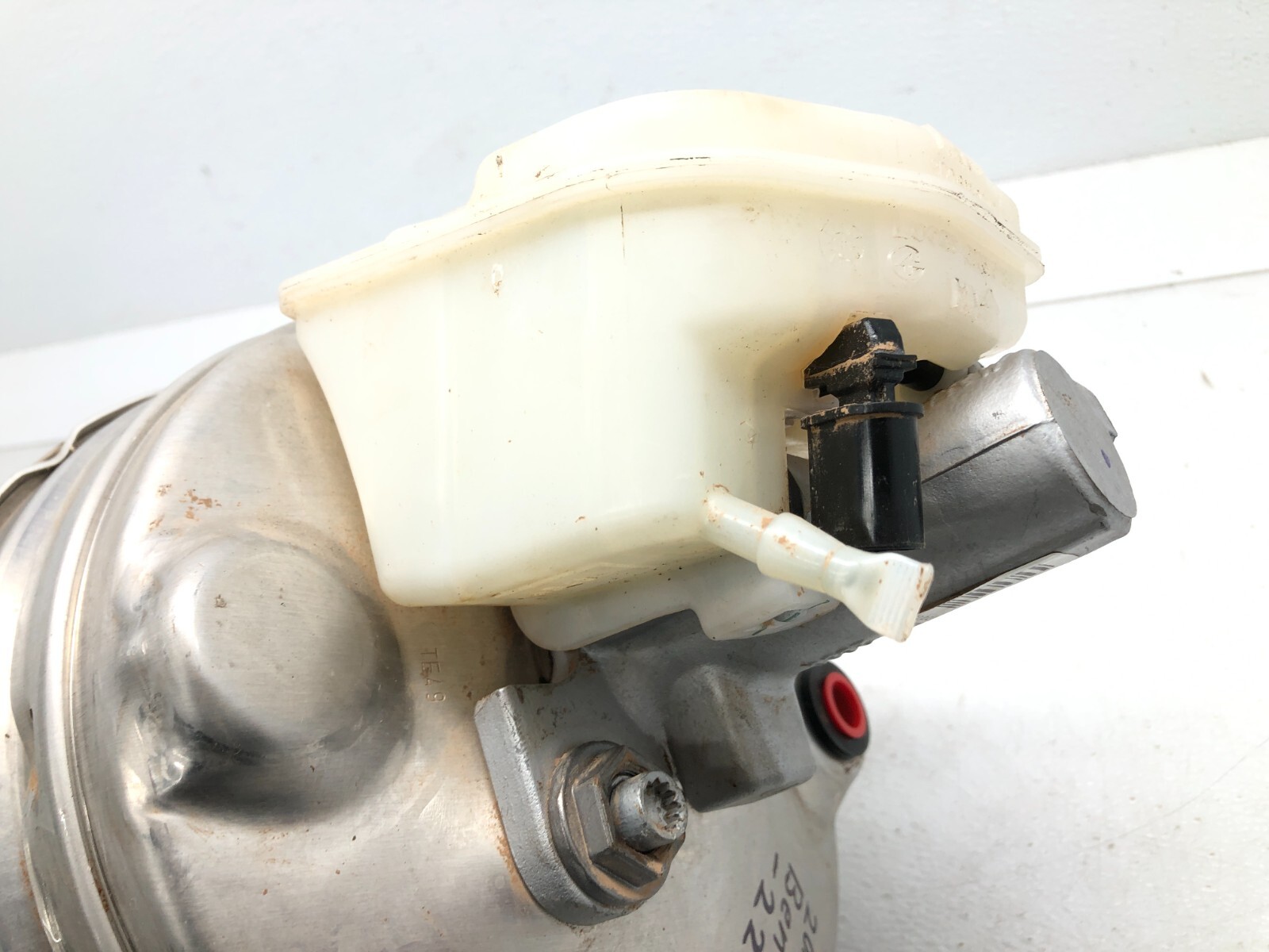2014-2018 BENTLEY FLYING SPUR POWER BRAKE BOOSTER MASTER CYLINDER ASSEMBLY OEM.