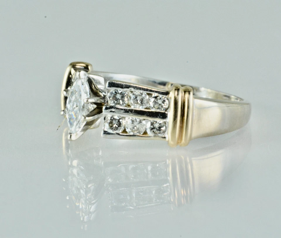 Anillo de compromiso solitario de diamantes de 0,97 quilates con detalles oro multicolor de 14 k lote 9 Foto 4 de 4