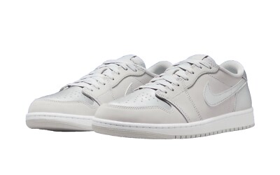NEW Nike Air Jordan 1 Retro Low OG Grey Metallic Silver CZ0790-002 Men s Size 13