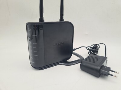 Belkin F5D8236-4 V3 wireless WLAN 4 x lan router 802.11b/g/n 300Mbit 2X ANTENNEN