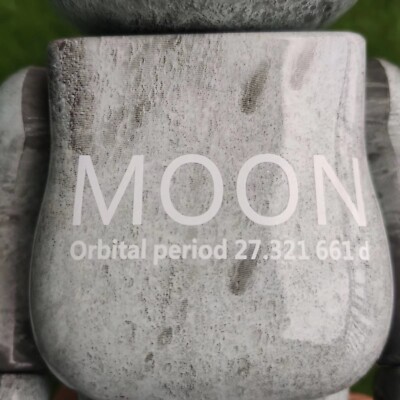 Bearbrick 400% 28cm Moon Astronomy Enthusiast Doll Joint