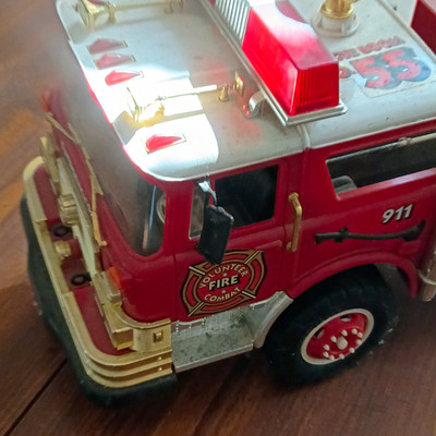 New Bright Vintage Remote Control Fire Engine Ladder Truck Metro F.D. No. 55