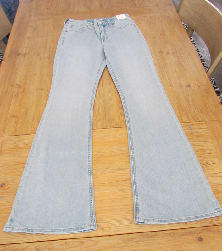NWT J.Crew Women's Size 28 Skinny Flare Jean in Light Blue Wash BY560