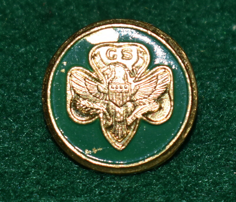 VINTAGE GIRL SCOUT - 1960 GIRL SCOUT FRIENDSHIP PIN - AS PICTURED