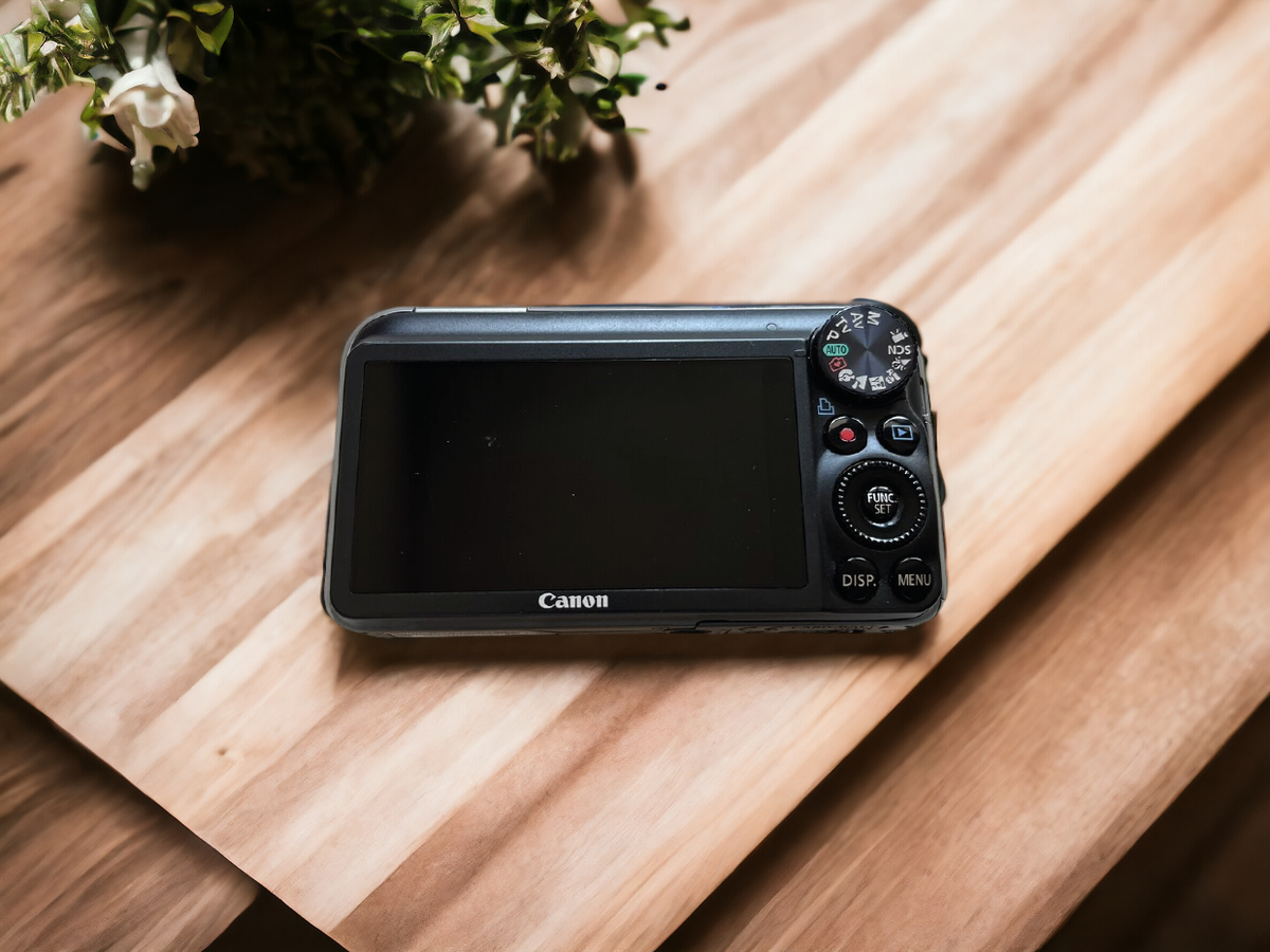 Black Canon Powershot SX210 IS - 14.1MP, 14x Zoom, HD Video Black Canon Powershot SX210 IS - 14.1MP, 14x Zoom, HD Video