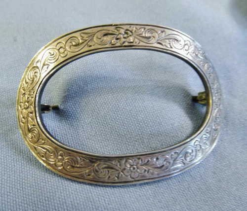 Mexico Sterling Silver ~ Western Floral Embossed ~ Open Center Oval Brooch / Pin